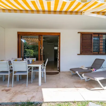 Junto A La Playa * San Bartolomé