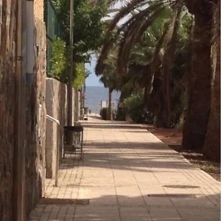 Junto A La Playa Apartament *